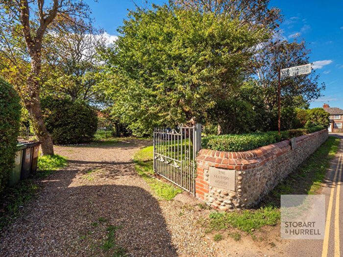 4 Bedroom Cottage For Sale In The Manor House, Coast Road, Bacton, Norfolk, NR12