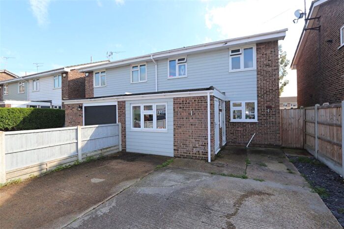3 Bedroom Semi-Detached House To Rent In Arundel Road, Benfleet, SS7