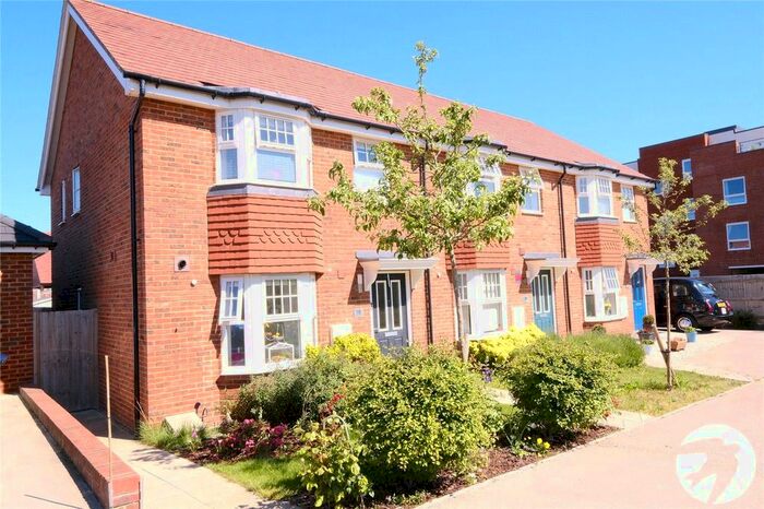 3 Bedroom End Of Terrace House To Rent In Mercer Avenue, Castle Hill, Ebbsfleet Valley, Swanscombe, DA10