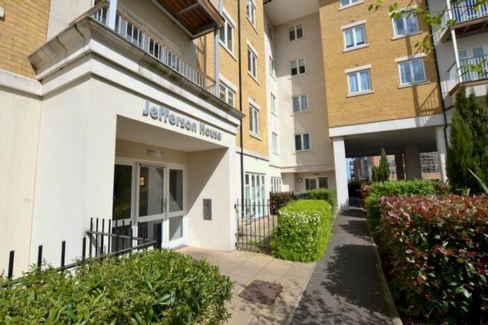3 Bedroom Flat To Rent In Jefferson House, West Drayton, UB7