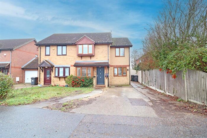 3 Bedroom Semi-Detached House For Sale In Church Road, Boreham, Chelmsford, CM3