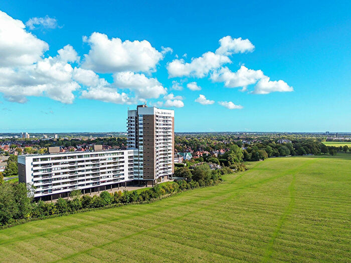 3 Bedroom Flat For Sale In Montagu Court, Gosforth, Newcastle Upon Tyne, NE3