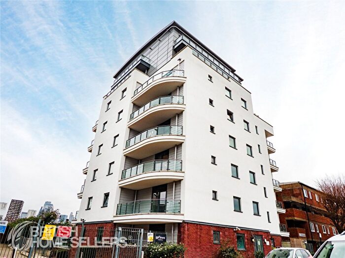 1 Bedroom Flat For Sale In Devonport Street, London, E1
