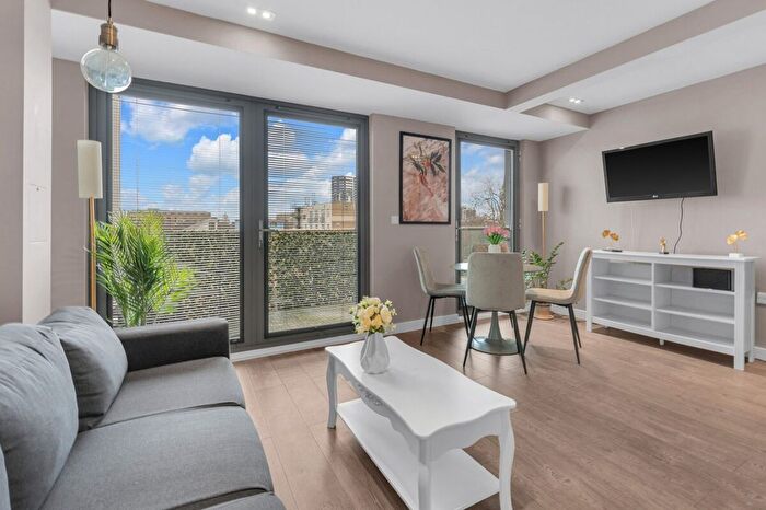 2 Bedroom Flat To Rent In Hoxton, N1