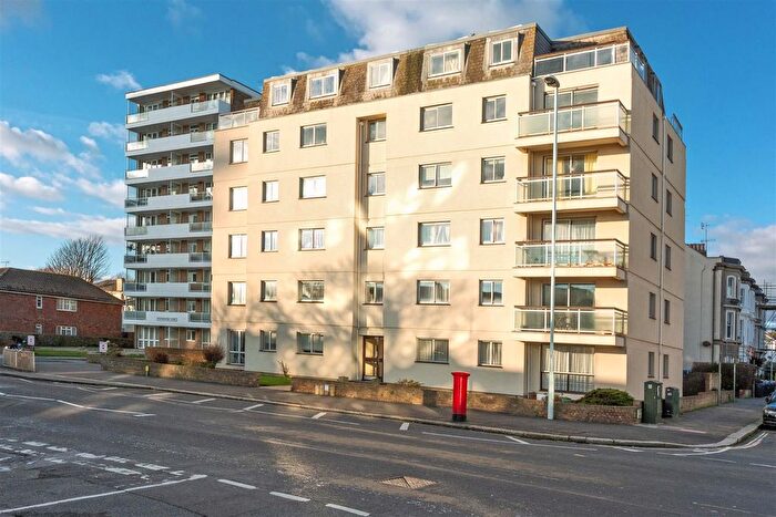 2 Bedroom Flat To Rent In Brighton Road, Worthing, BN11