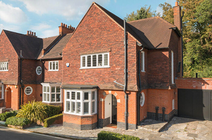 4 Bedroom End Of Terrace House For Sale In Lubbock Road, Chislehurst, Kent, BR7