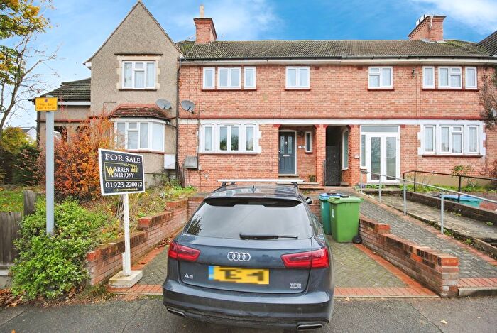 3 Bedroom Terraced House For Sale In Rickmansworth Road, Watford, WD18