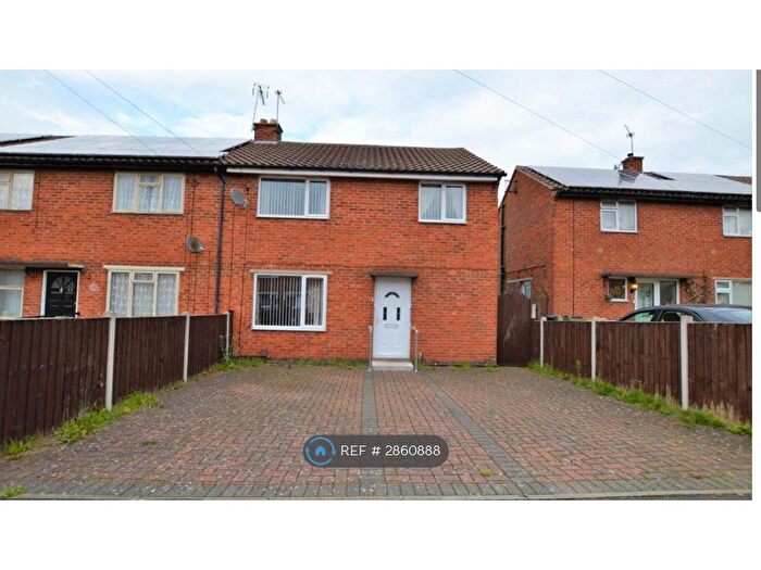 3 Bedroom End Terrace House To Rent In Owston Drive, Wigston, LE18