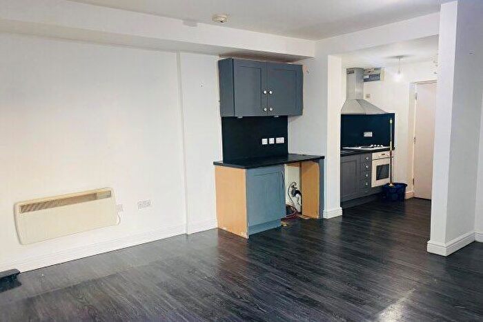 Studio To Rent In Queen Street, Wakefield, WF1