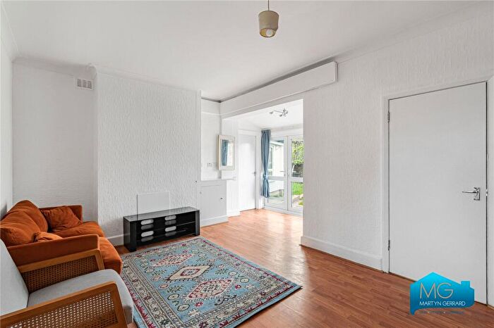 6 Bedroom End Of Terrace House To Rent In Sandford Avenue, Wood Green, London, N22