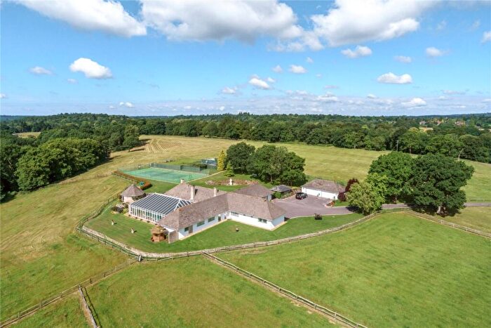 5 Bedroom Detached House To Rent In Monks Walk Farnham, GU9