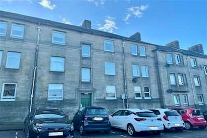 2 Bedroom Flat To Rent In Smith Street Greenock PA15