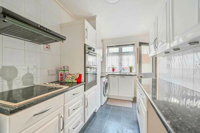 3 Bedroom Terraced House To Rent In Twickenham Road E11, Leytonstone, E11