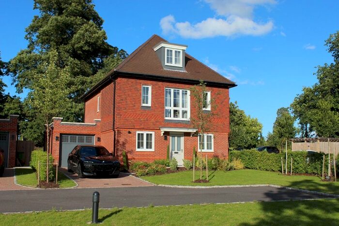 5 Bedroom Detached House For Sale In Besselsleigh, Abingdon, Oxfordshire, OX13