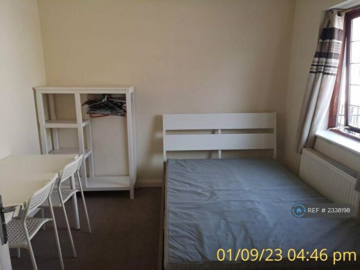 6 Bedroom Semi-Detached House To Rent In Parks View, Brighton, BN2