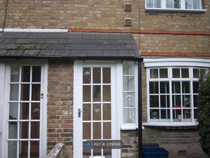 2 Bedroom Terraced House To Rent In Manor Cottages Approach, London, N2