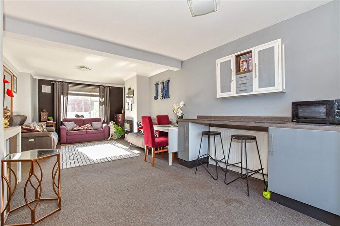 3 Bedroom Terraced House For Sale In Rectory Way, Kennington, Ashford, Kent, TN24