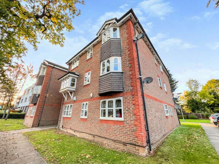 2 Bedroom Apartment To Rent In Kenton Road, Blenheim Court, HA3