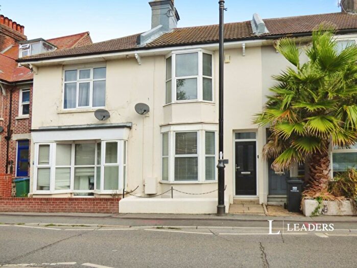 3 Bedroom Terraced House To Rent In New Road, Littlehampton, West Sussex, BN17