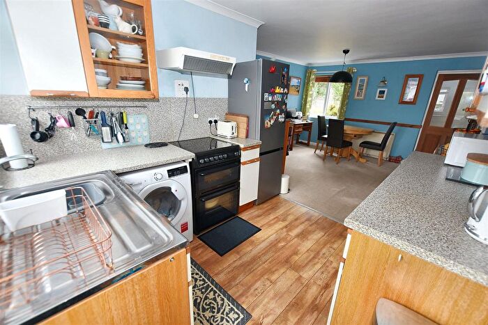 2 Bedroom Detached Bungalow For Sale In Trevarth, Redruth, TR16