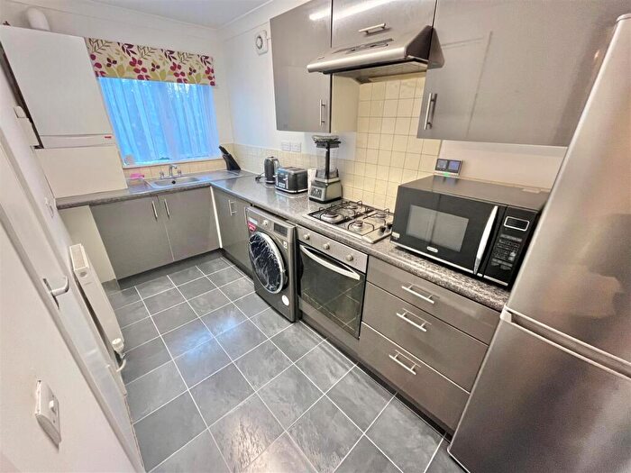 1 Bedroom Maisonette To Rent In Haddon Road, Luton, LU2