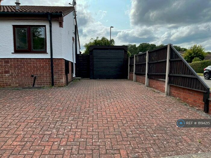 2 Bedroom Bungalow To Rent In Firvale Road, Walton, Chesterfield, S42