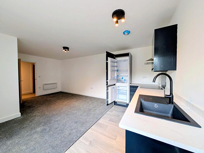 1 Bedroom Flat To Rent In West Street, Chesterfield, S40