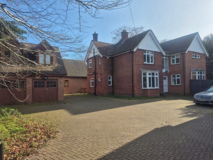 4 Bedroom Detached House For Sale In Castle Way, Leybourne, West Malling, Kent, ME19