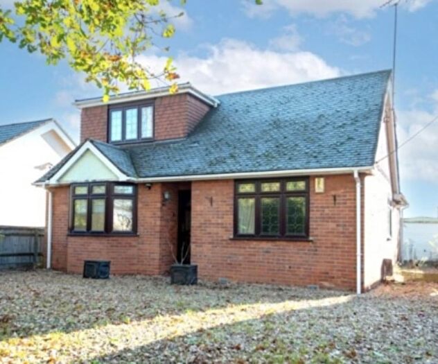 4 Bedroom Detached House For Sale In Barkham Road, Wokingham, RG41