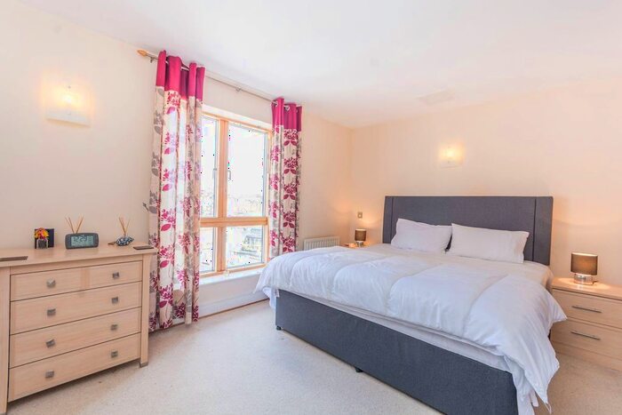 3 Bedroom Flat To Rent In Harrowby Street, Marylebone, London, W1H