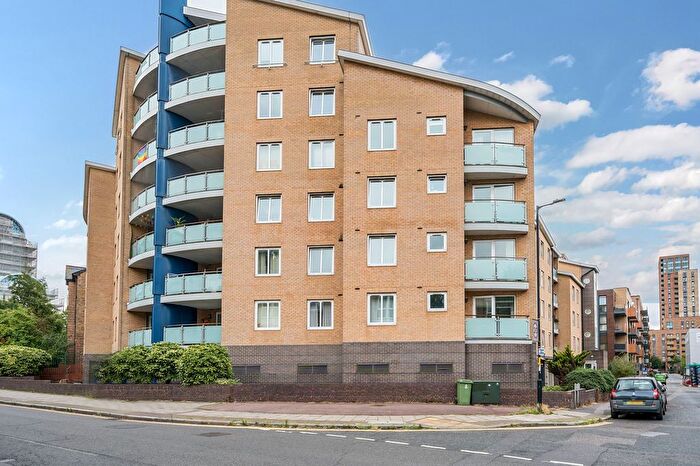 2 Bedroom Flat To Rent In Yeoman Street, Deptford, SE8