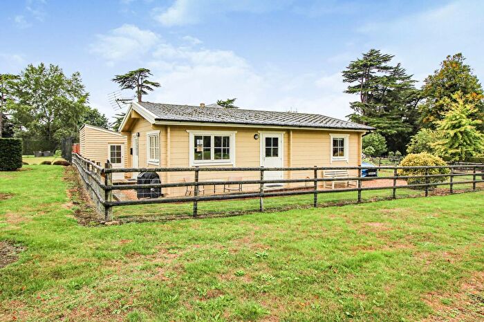 2 Bedroom Lodge To Rent In Sandridge Park, Sandridge Common, SN12
