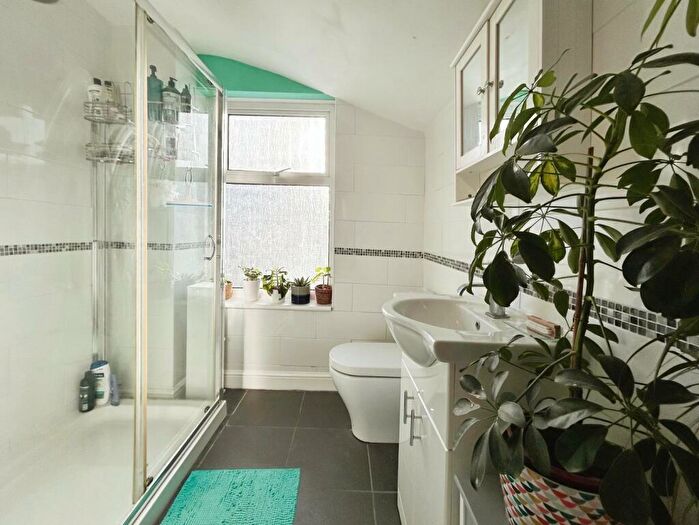 2 Bedroom Terraced House For Sale In Alcombe Road, The Mounts, Northampton, NN1