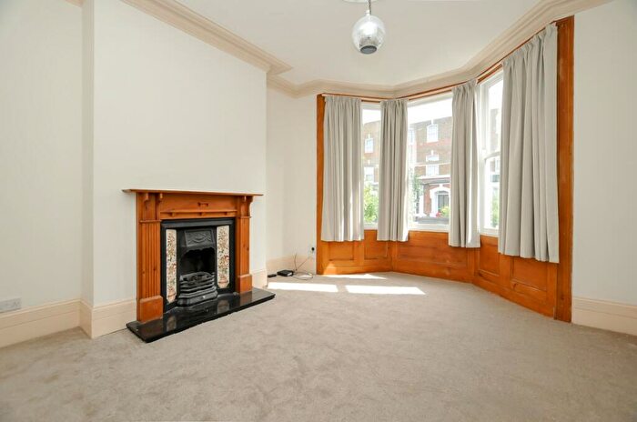 1 Bedroom Flat To Rent In Farleigh Road, Stoke Newington, N16