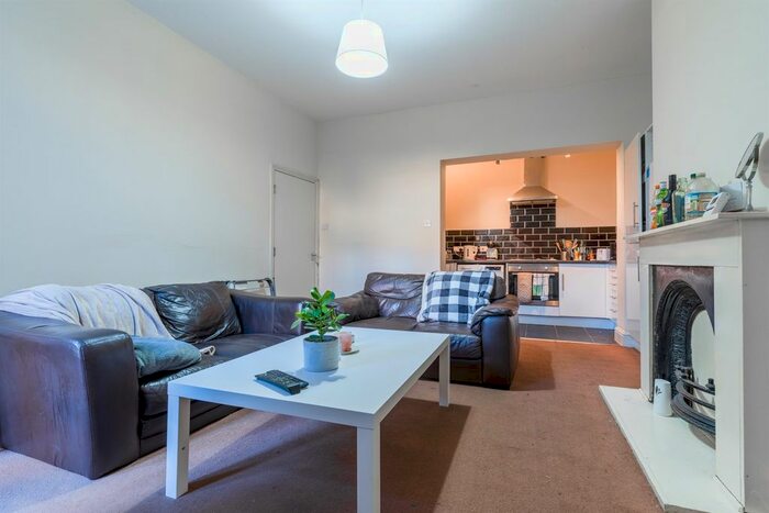 3 Bedroom Flat To Rent In Coniston Avenue, West Jesmond, Newcastle Upon Tyne NE2