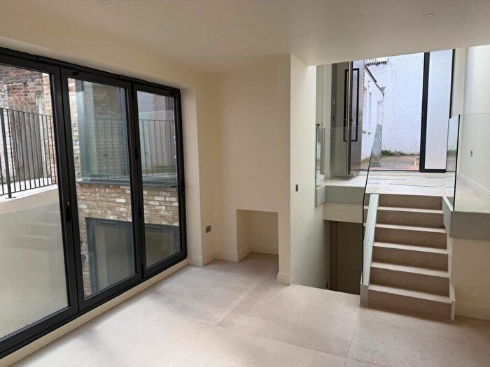 2 Bedroom Terraced House To Rent In Lamont Road, Chelsea, London, SW10