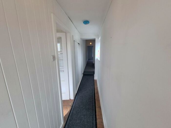2 Bedroom Flat To Rent In The Square, Pentraeth, LL75