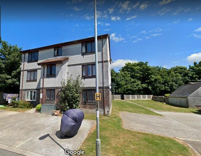 2 Bedroom Flat To Rent In Penlee Close, Callington, PL17