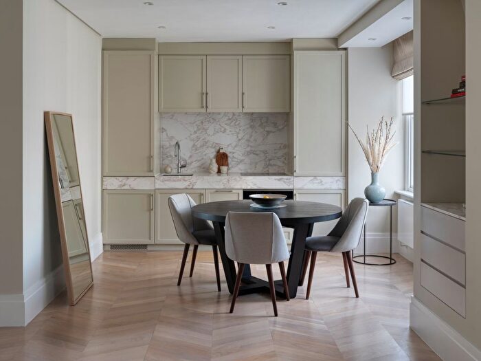 2 Bedroom Flat For Sale In Park Mansions, Knightsbridge, London, SW1X