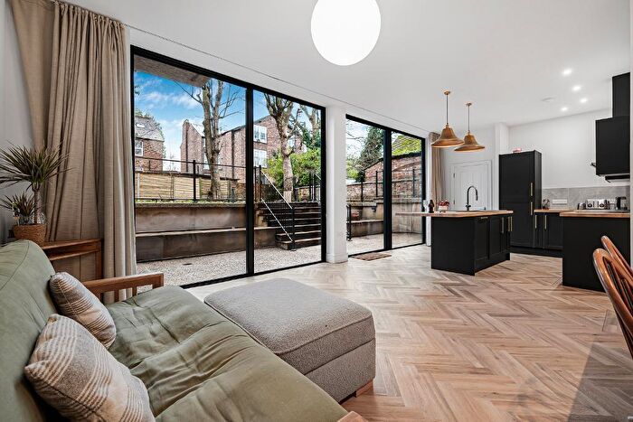 3 Bedroom Apartment To Rent In Whitelow Road, Chorlton-Cum-Hardy, Manchester, M21