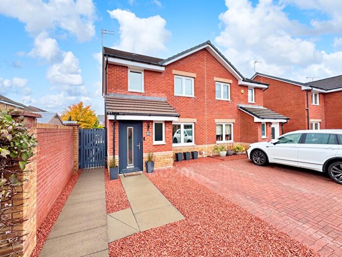 3 Bedroom Semi-Detached House For Sale In Osprey Crescent, Paisley, PA3
