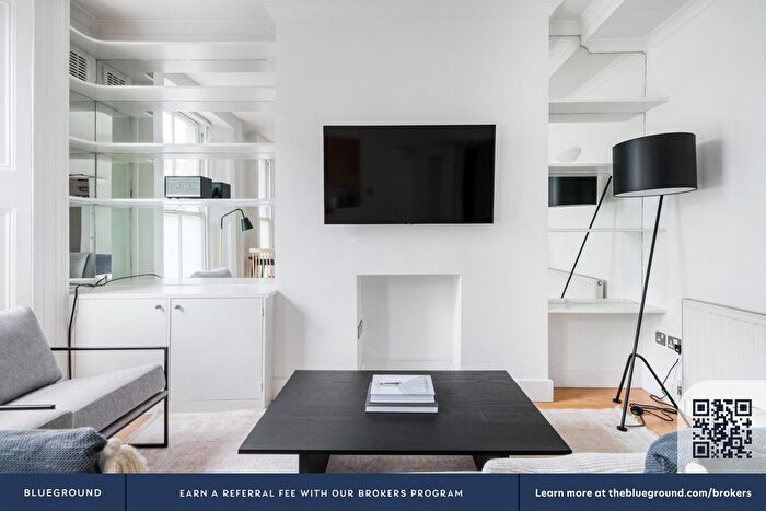 1 Bedroom Flat To Rent In Kensington, London, W11