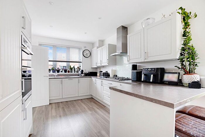 4 Bedroom Detached House For Sale In Hornet Street, Wouldham, ME1