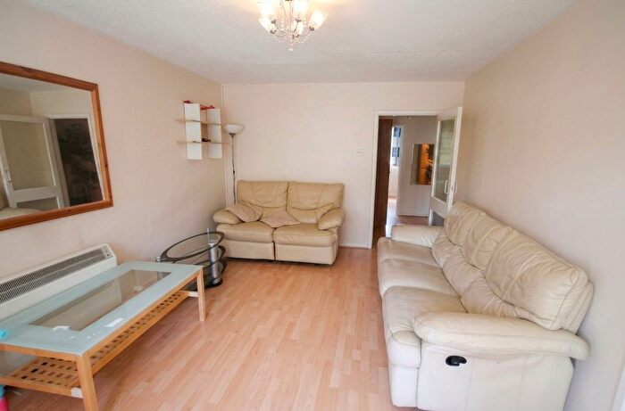 2 Bedroom Flat To Rent In Durham Road, Eccleshill, BR2