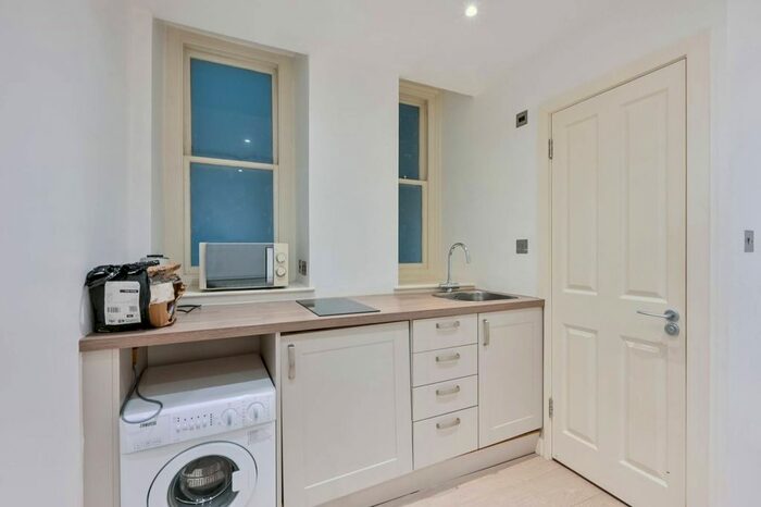 Studio To Rent In Knightsbridge, Knightsbridge, London, SW1X