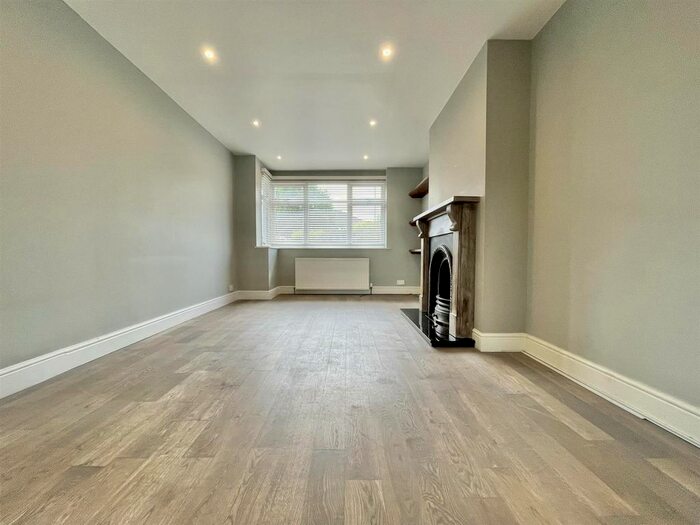 3 Bedroom Semi-Detached House To Rent In Knowsley Road, Hazel Grove, Stockport, SK7