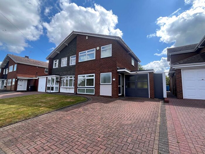 3 Bedroom Property To Rent In Wardles Lane, Walsall, WS6