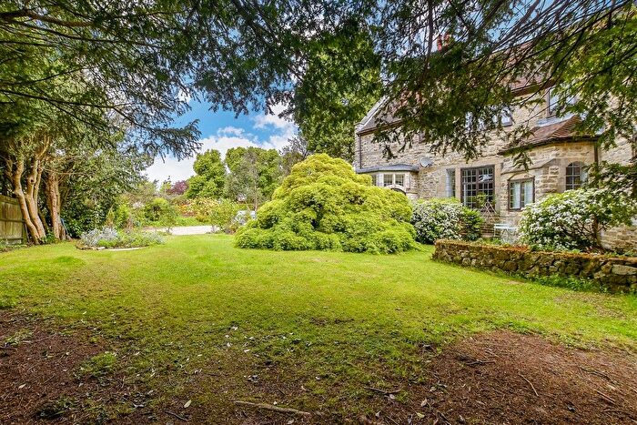 2 Bedroom Flat For Sale In Warren Road, Crowborough, East Sussex, TN6
