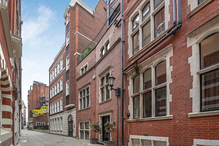 3 Bedroom Town House For Sale In Lewisham Street, Westminster, SW1H