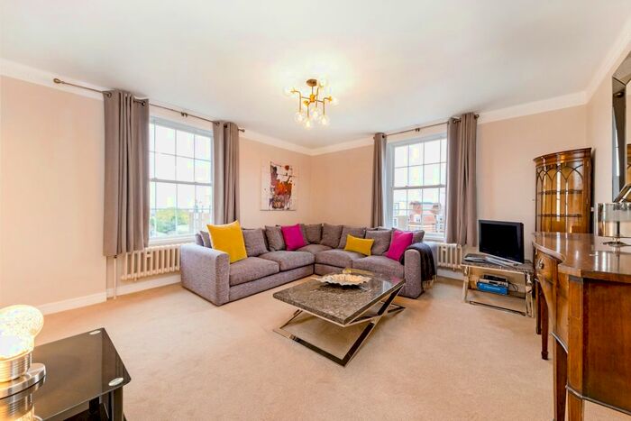 3 Bedroom Flat To Rent In Fitzjames Avenue, London W14